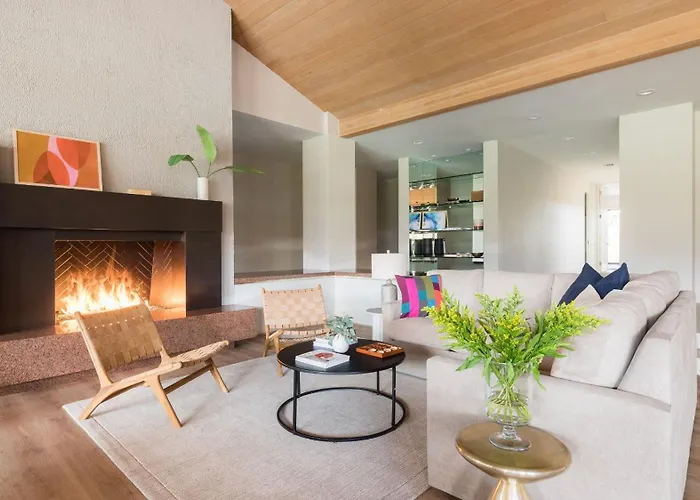 Moonshine By Avantstay Modern Stylish Estate W Bar Fire Pit Hot Tub 5 Bd La Quinta